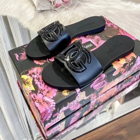 Dolce & Gabbana Black Sandals with Glossy DG Logo - Picture 3 of 5